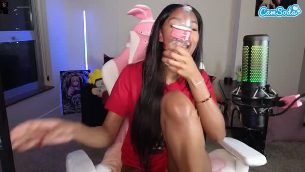 lovenzia CamSoda 01-06-2023