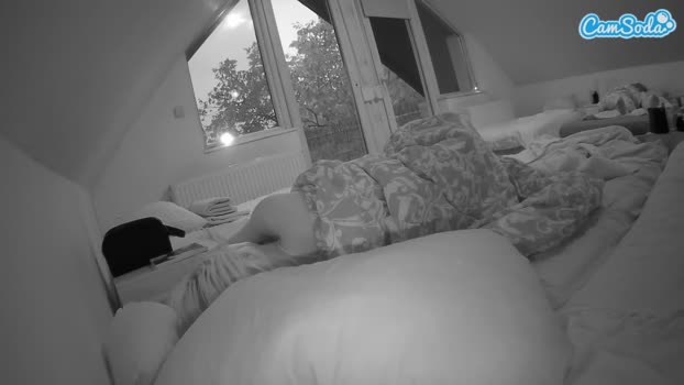 voyeurcam-julmodels-bed-2 CamSoda 15-10-2023