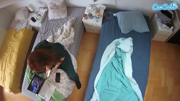 voyeurcam-julmodels-bed-5 CamSoda 15-10-2023