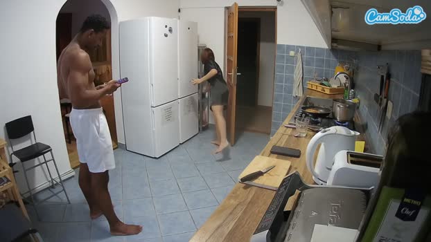 voyeurcam-julmodels-kitchen CamSoda 15-10-2023