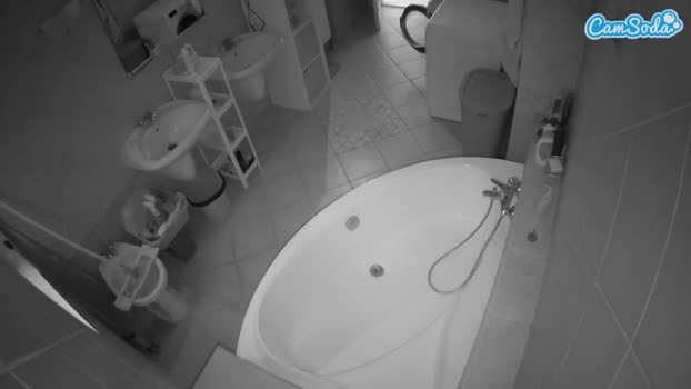 voyeurcam-julmodels-bath-1st-1 CamSoda 17-10-2023