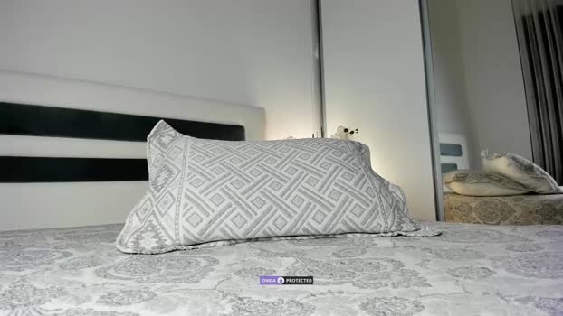 intrigueeme  18-11-2023