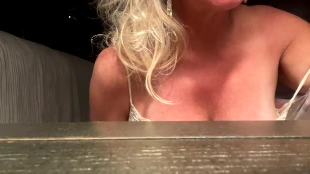 hotmom2222 30-11-2023