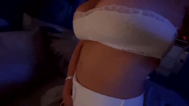 hotmom2222 16-01-2024