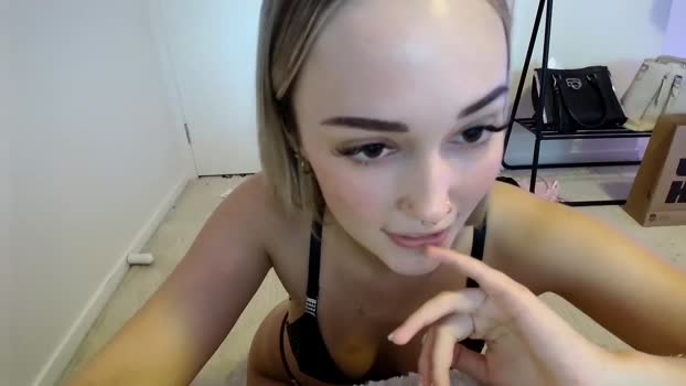luvlivvyy Chaturbate 04-06-2024 Females