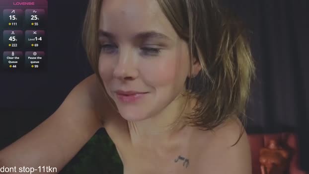 milly_shy sucktits Webcam SHOW @ Chaturbate 03-10-2024