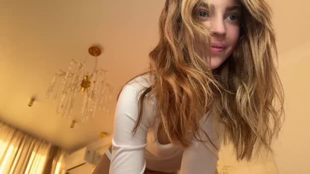 cuteelsa_ Video Webcam SHOW @ Chaturbate 17-10-2024