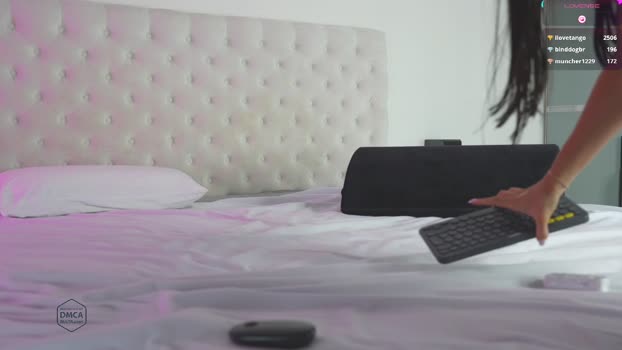 kissing33 Topless Webcam SHOW @ Chaturbate 16-10-2024