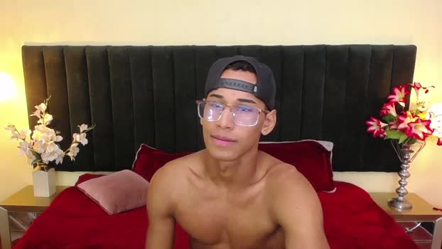 soft_attraction fingering Webcam SHOW @ Chaturbate 23-10-2024