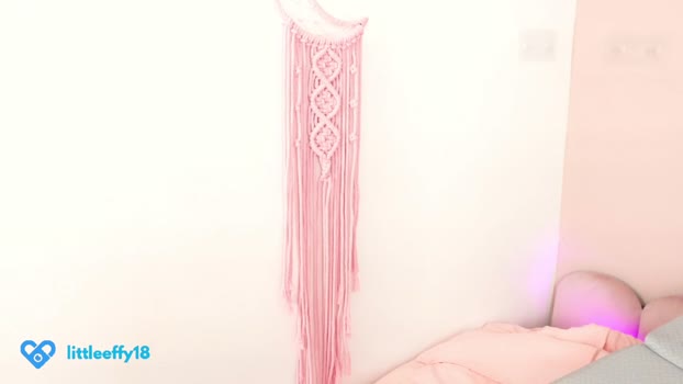 little_effy18_ suckshow Webcam SHOW @ Chaturbate 13-11-2024
