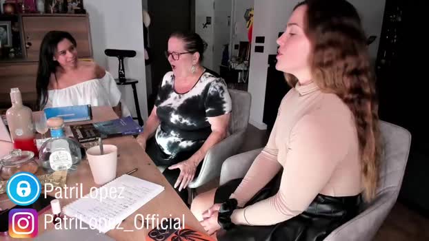 crazypaty fingering Webcam SHOW @ Chaturbate 22-11-2024