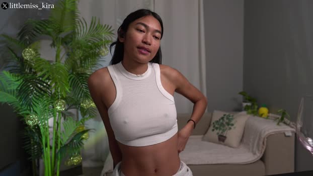 littlemiss_kira striptease Webcam SHOW @ Chaturbate 30-11-2024