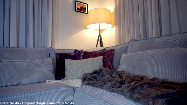 x_lily_x kissing Webcam SHOW @ Chaturbate 02-12-2024