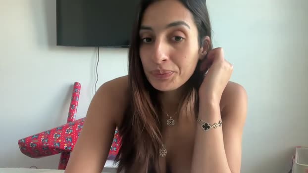 camiliakxoxo Topless Webcam SHOW @ Chaturbate 15-12-2024