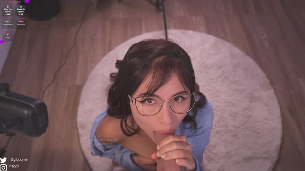 gigi_ulala suckshow Webcam SHOW @ Chaturbate 15-12-2024