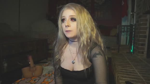 goldengoddessxxx kissing Webcam SHOW @ Chaturbate 16-12-2024