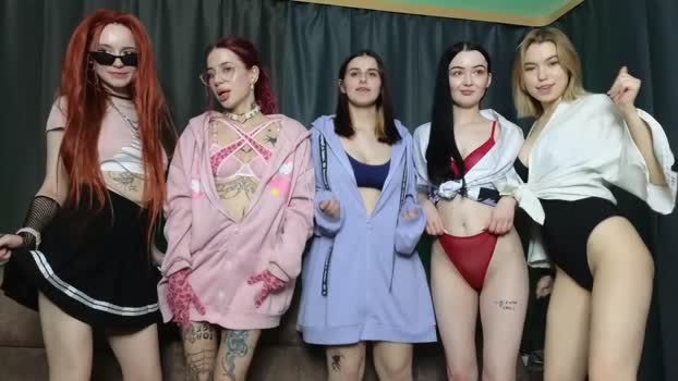 _capybara0_0 striptease Webcam SHOW @ Chaturbate 19-12-2024