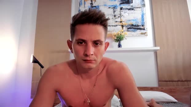 emmykrist strip Webcam SHOW @ Chaturbate 18-12-2024