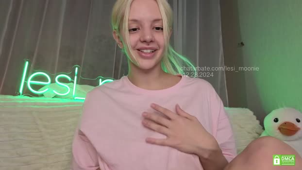 lesi_moonie beauty Webcam SHOW @ Chaturbate 28-12-2024