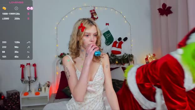 little_anitta strip Webcam SHOW @ Chaturbate 28-12-2024