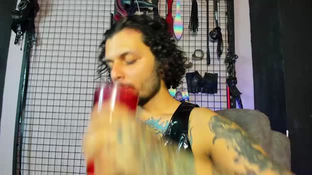 twisted_fantasy_ fuckpussy Webcam SHOW @ Chaturbate 01-01-2025