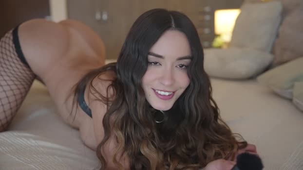 emyii kissing Webcam SHOW @ Chaturbate 08-01-2025