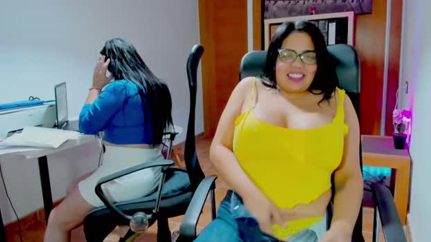 redskyxxx_ strip Webcam SHOW @ Chaturbate 09-01-2025