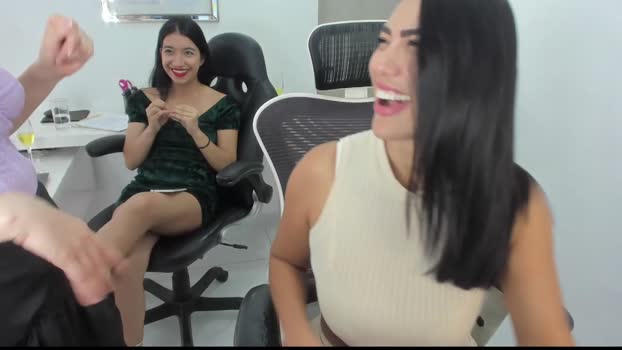 emillybrowm Download Webcam SHOW @ Chaturbate 10-01-2025