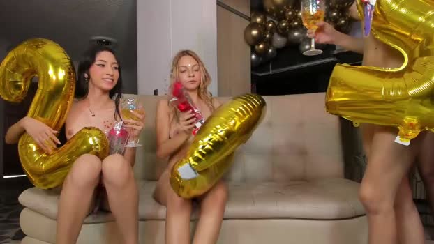 loving_ladies suck Webcam SHOW @ Chaturbate 11-01-2025