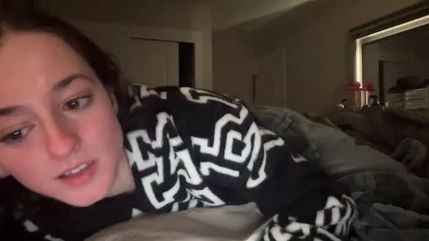 scarlettgracevip suckshow Webcam SHOW @ Chaturbate 13-01-2025