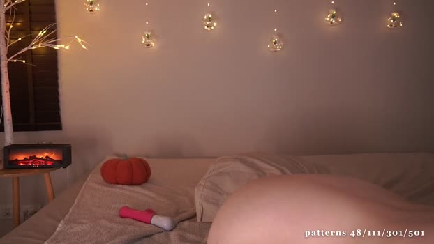 bunnybonn1e kissing Webcam SHOW @ Chaturbate 24-01-2025