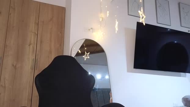 _gummies15 spank Webcam SHOW @ Chaturbate 12-02-2025