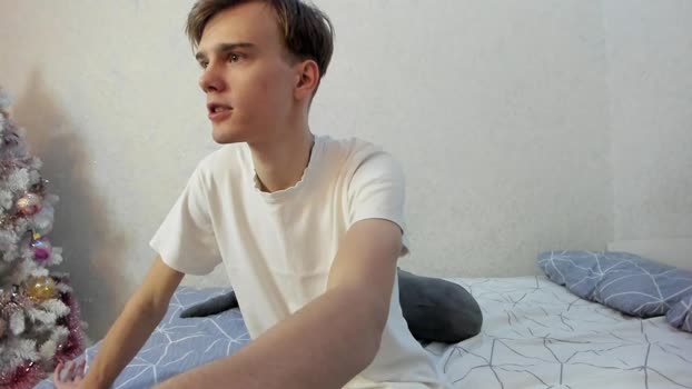 yueslang yummy Webcam SHOW @ Chaturbate 17-02-2025