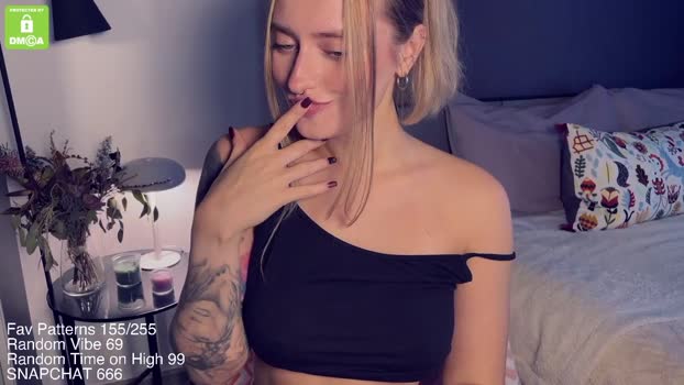 yvie_ kiss Webcam SHOW @ Chaturbate 20-02-2025