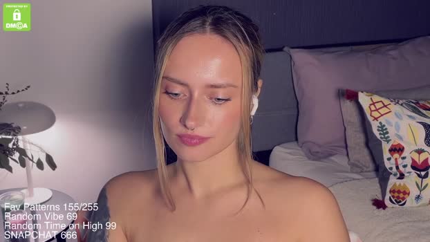 yvie_ sexyfeet Webcam SHOW @ Chaturbate 25-02-2025