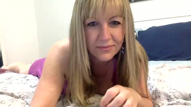 lilmissspanks suckshow Webcam SHOW @ Chaturbate 05-03-2025