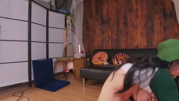 mollyflwers Show Webcam SHOW @ Chaturbate 05-03-2025