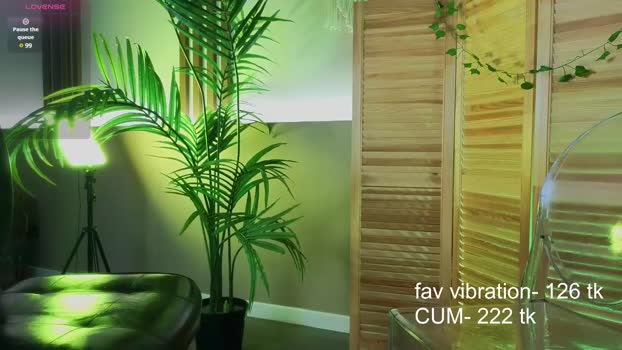 milly_shy big Webcam SHOW @ Chaturbate 31-03-2025