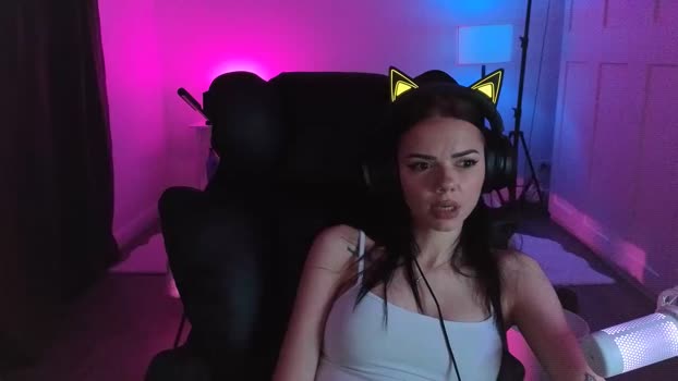 ezra strip Webcam SHOW @ Chaturbate 02-04-2025
