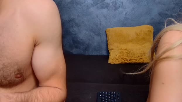 jack_and_melinda bigtoys Webcam SHOW @ Chaturbate 04-04-2025