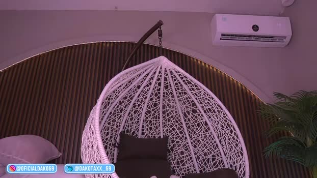 dakota_leex sucktits Webcam SHOW @ Chaturbate 10-04-2025