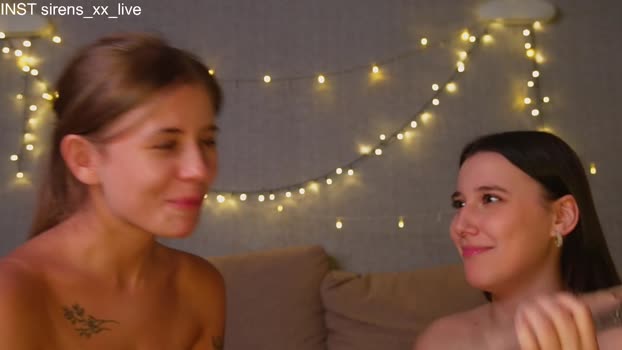 sexxxsirens kiss Webcam SHOW @ Chaturbate 23-04-2025