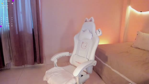 lm_kloeeh kiss Webcam SHOW @ Chaturbate 09-05-2025