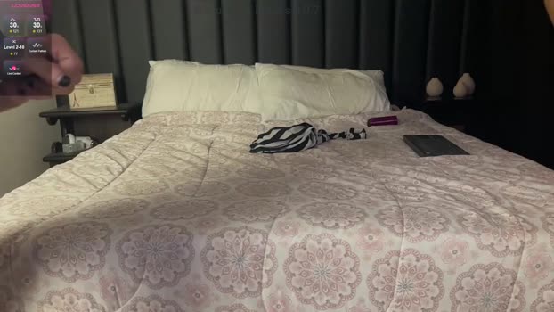 bunnybuns007 kiss Webcam SHOW @ Chaturbate 22-05-2025