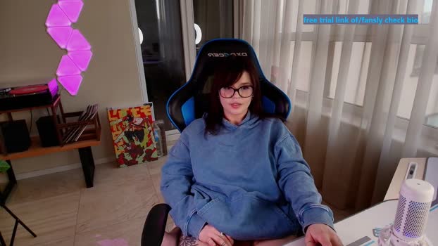 aavee play Webcam SHOW @ Chaturbate 01-06-2025