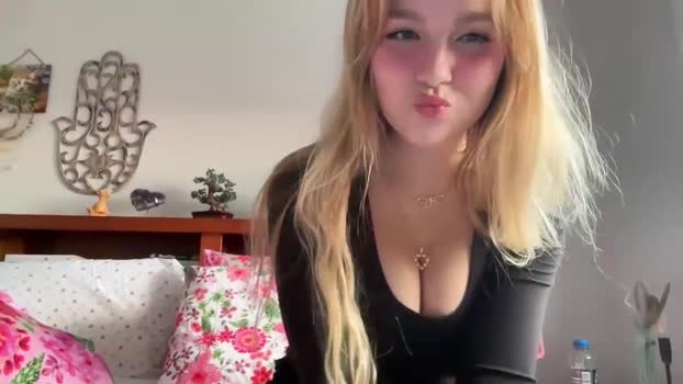 kittengirlxo Recorded Webcam SHOW @ Chaturbate 05-07-2025