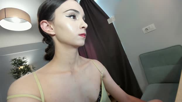 ehotlovea lick Webcam SHOW @ Chaturbate 06-07-2025