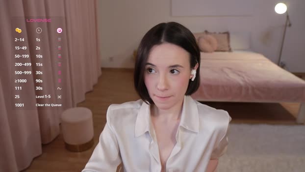 _female_essence_ yummy Webcam SHOW @ Chaturbate 10-07-2025