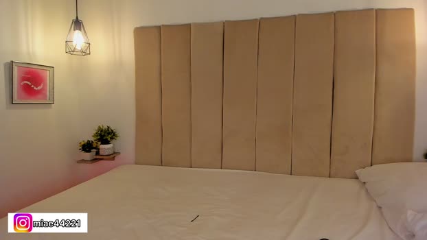_e_m_m_a_1 Show Webcam SHOW @ Chaturbate 29-07-2025