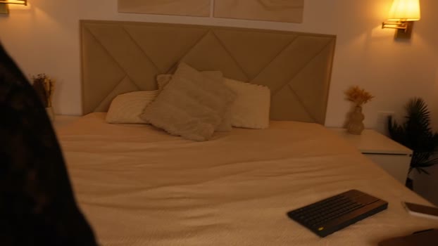 funny_to_see_you_here moan Webcam SHOW @ Chaturbate 27-08-2025